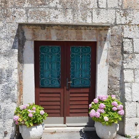 Castel Nonna Franka Apartment Sutivan Exterior photo
