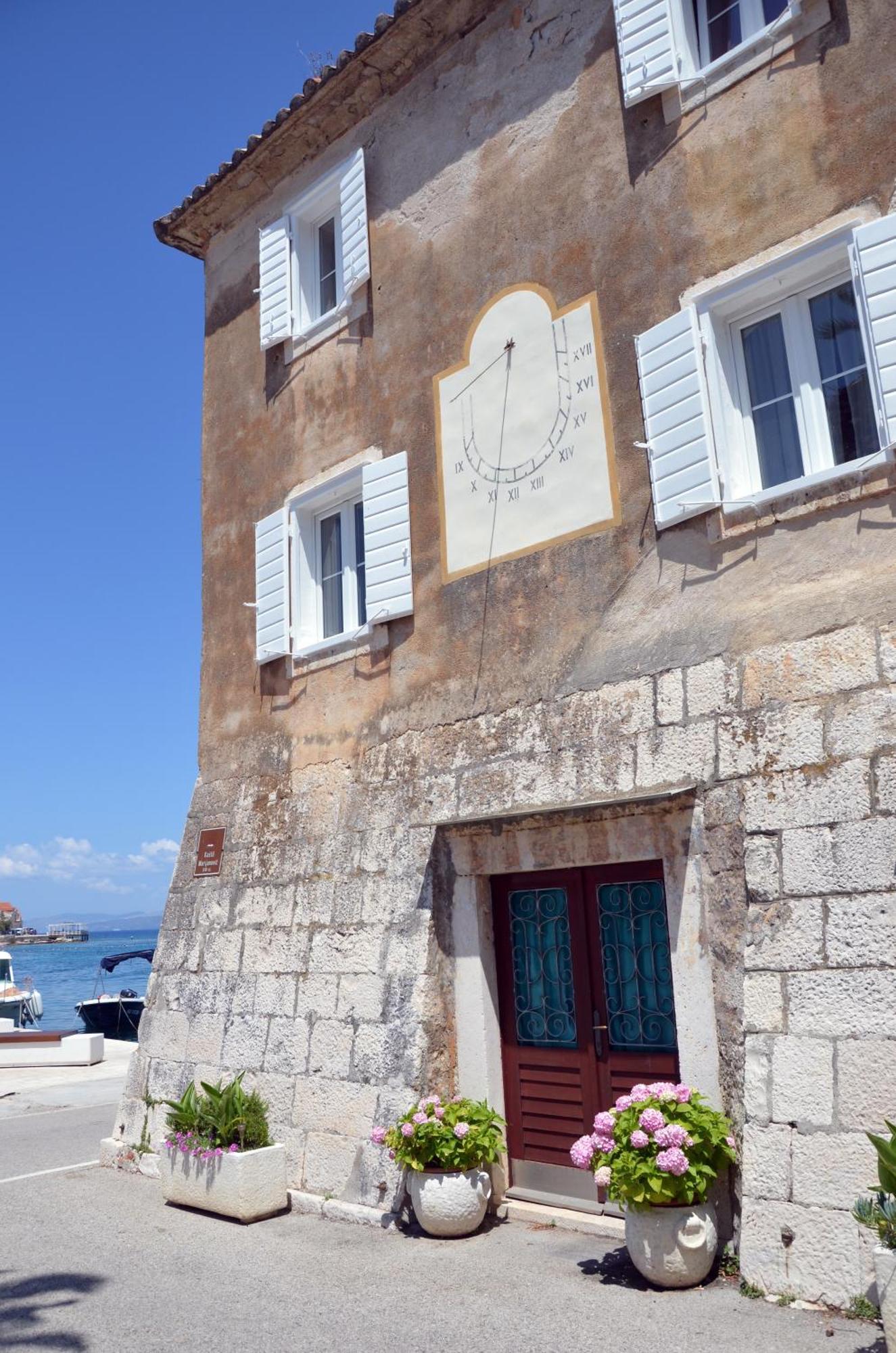Castel Nonna Franka Apartment Sutivan Exterior photo